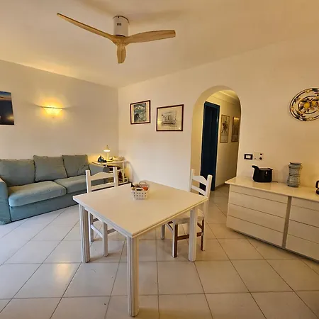 The Spanish At Appartement Capri